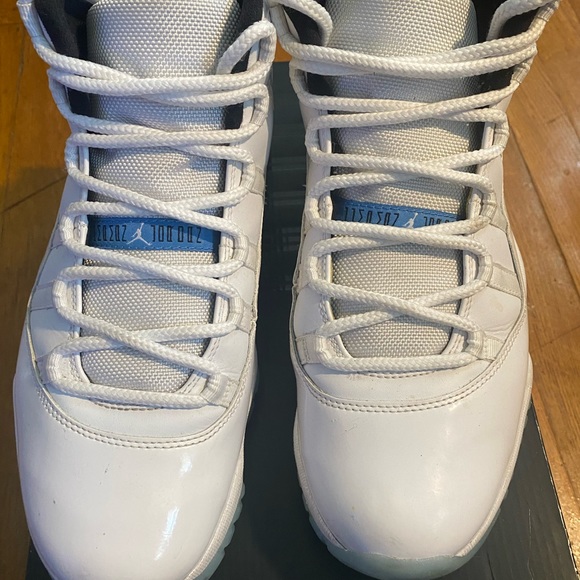 Normal wear and tear 8 out of 10 condition still very clean main image 5